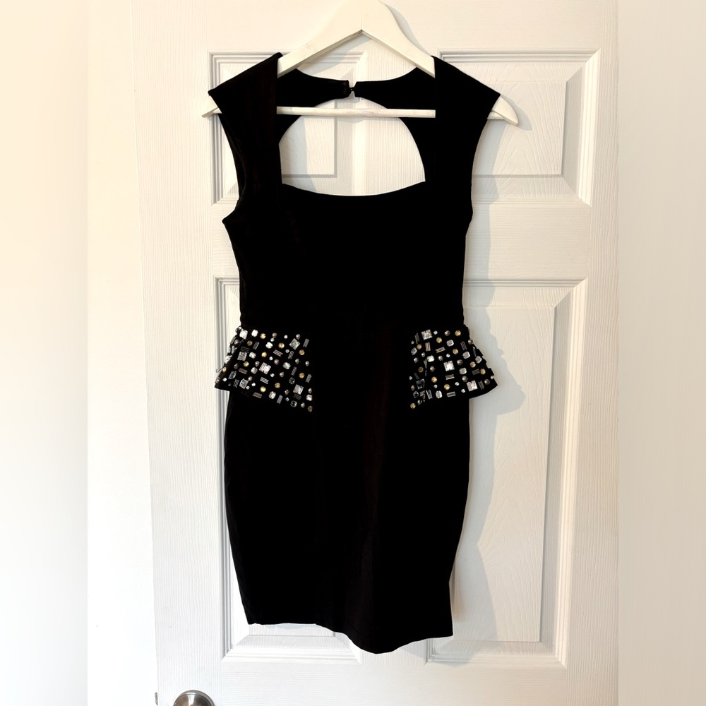 LIPSY LONDON SIZE 6 BLACK JEWELLED PEPLUM DRESS